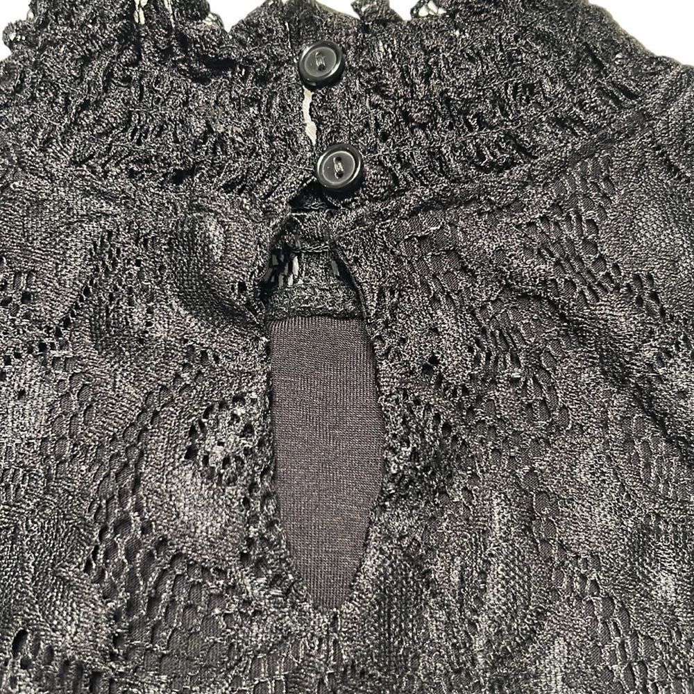 CABLE & GAUGE High Top Neck Lace - Picture 5 of 6